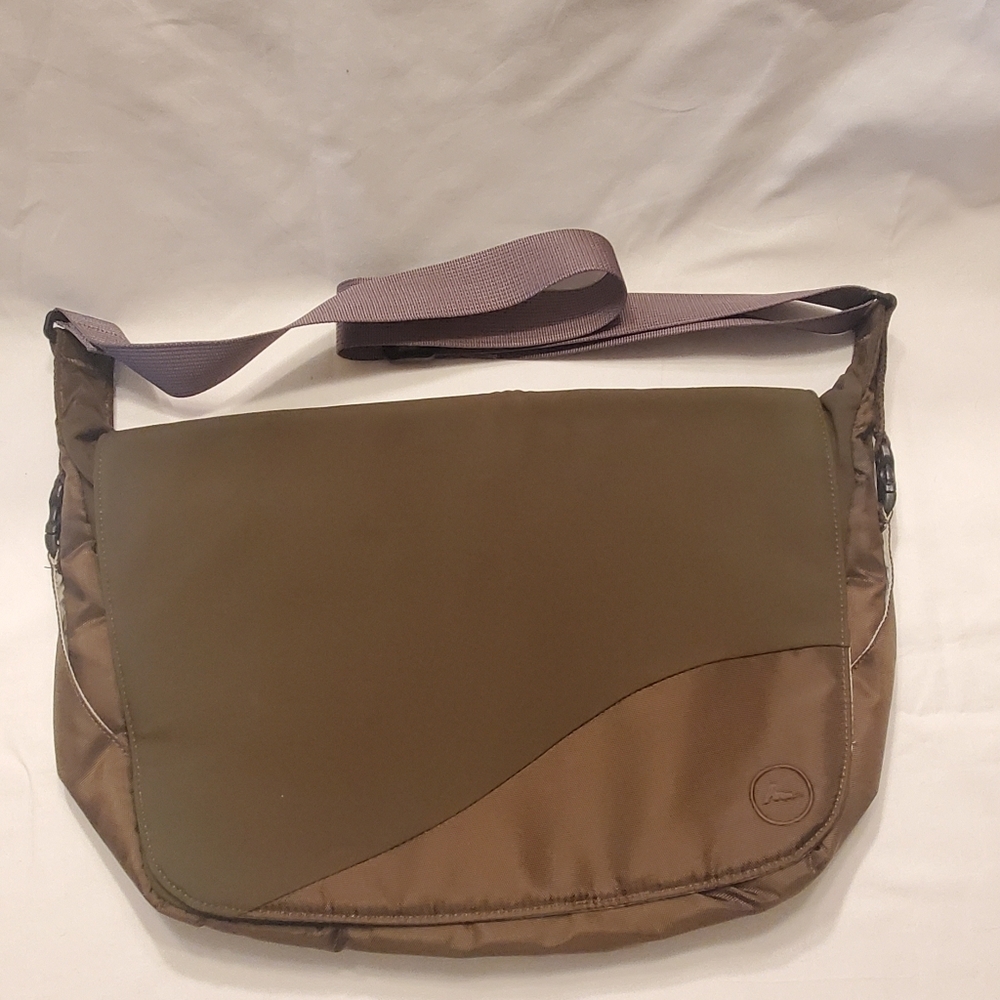 Gregory Messenger Style Courier Bag 15" X 10" Shoulder Strap Water Resistant